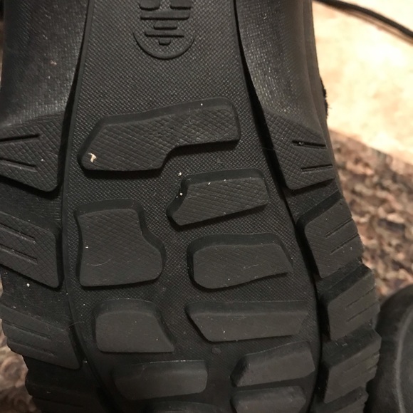 Kamik boots used about 5 times. Like new. Size 8 - Picture 5 of 7